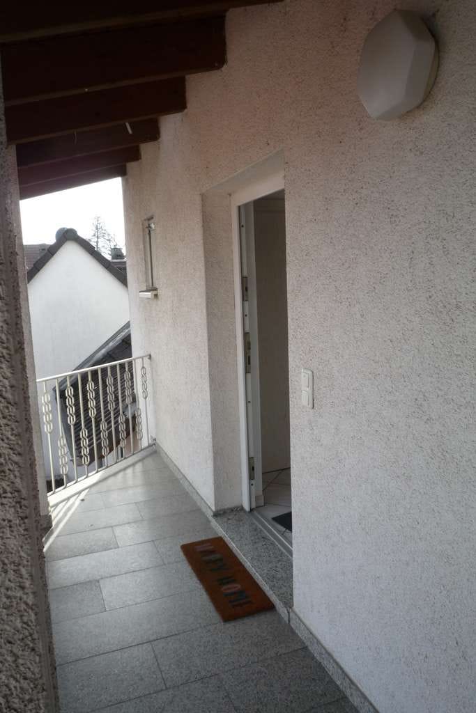 Immobilie in Büttelborn - Worfelden! **Vermietete gepflegte 3 Zimmer-Eigentumswohnung im Dachgeschoss mit schöner Loggia** - Bild 2