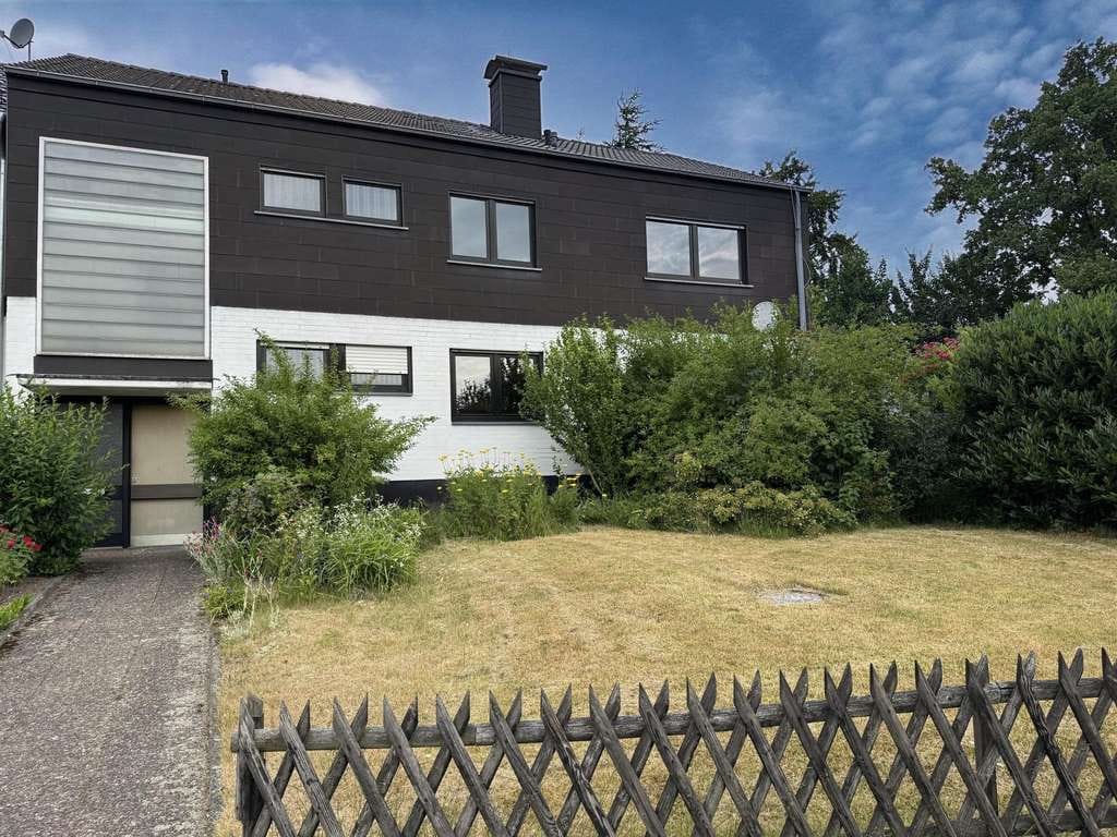 Immobilie in Schloß Holte-Stukenbrock - Family comfort - ZFH für Generationen - Bild 1