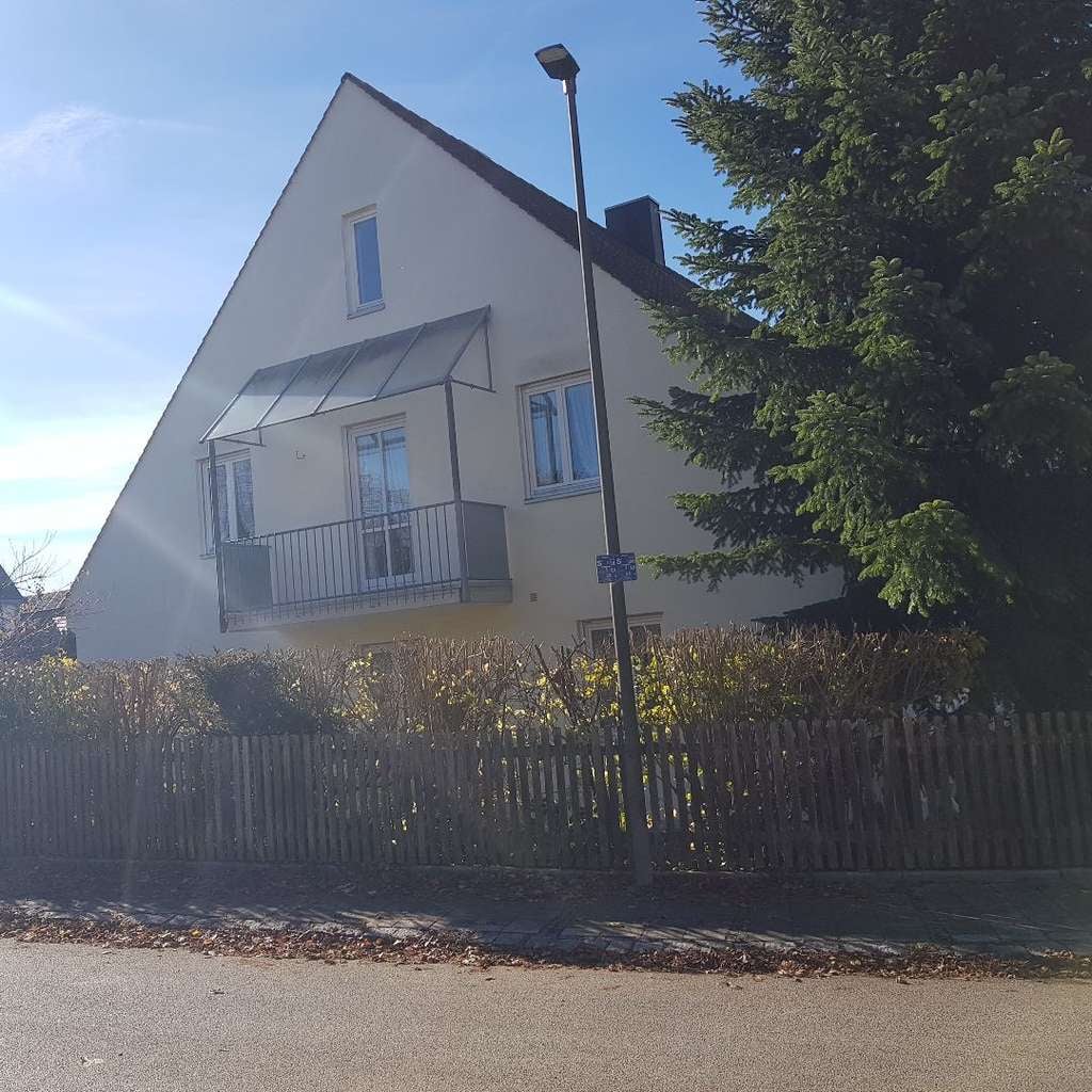 Immobilie in Haimhausen - Freundliche, gemütliche Doppelhaushälfte  - Bild 1