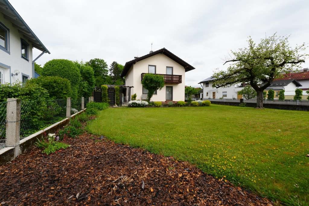Immobilie in Simbach - renovierungsbedürftiges Einfamilienhaus in schöner zentralen Lage - 799 - Bild 3