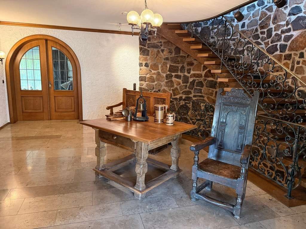 Immobilie in Neuhof - Viel Raum zum Leben: Riesige Landhausvilla in Neuhof/Fulda! - Bild 4