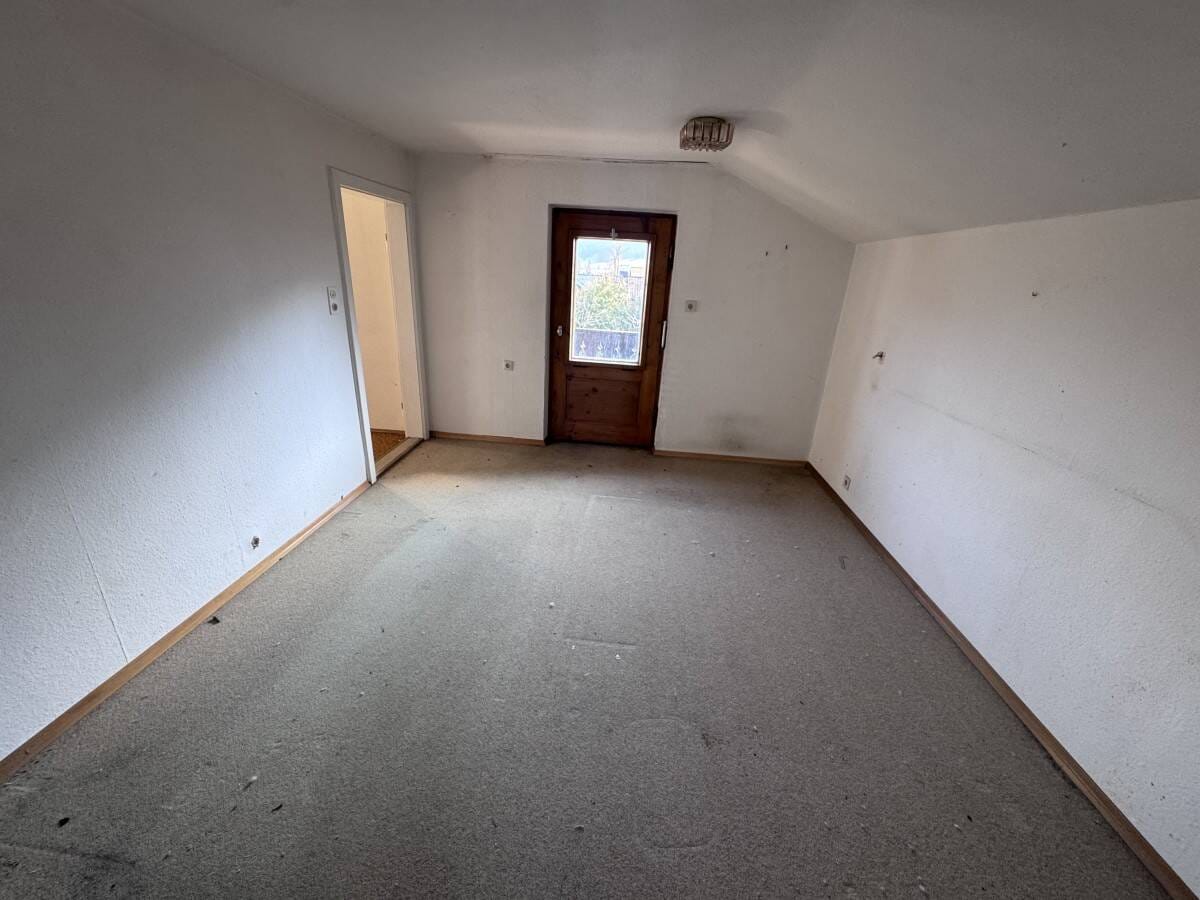 Immobilie in Unterammergau - Sanierungsbedürftiges Haus in Unterammergau mit traumhaftem Gebirgsblick - Bild 2