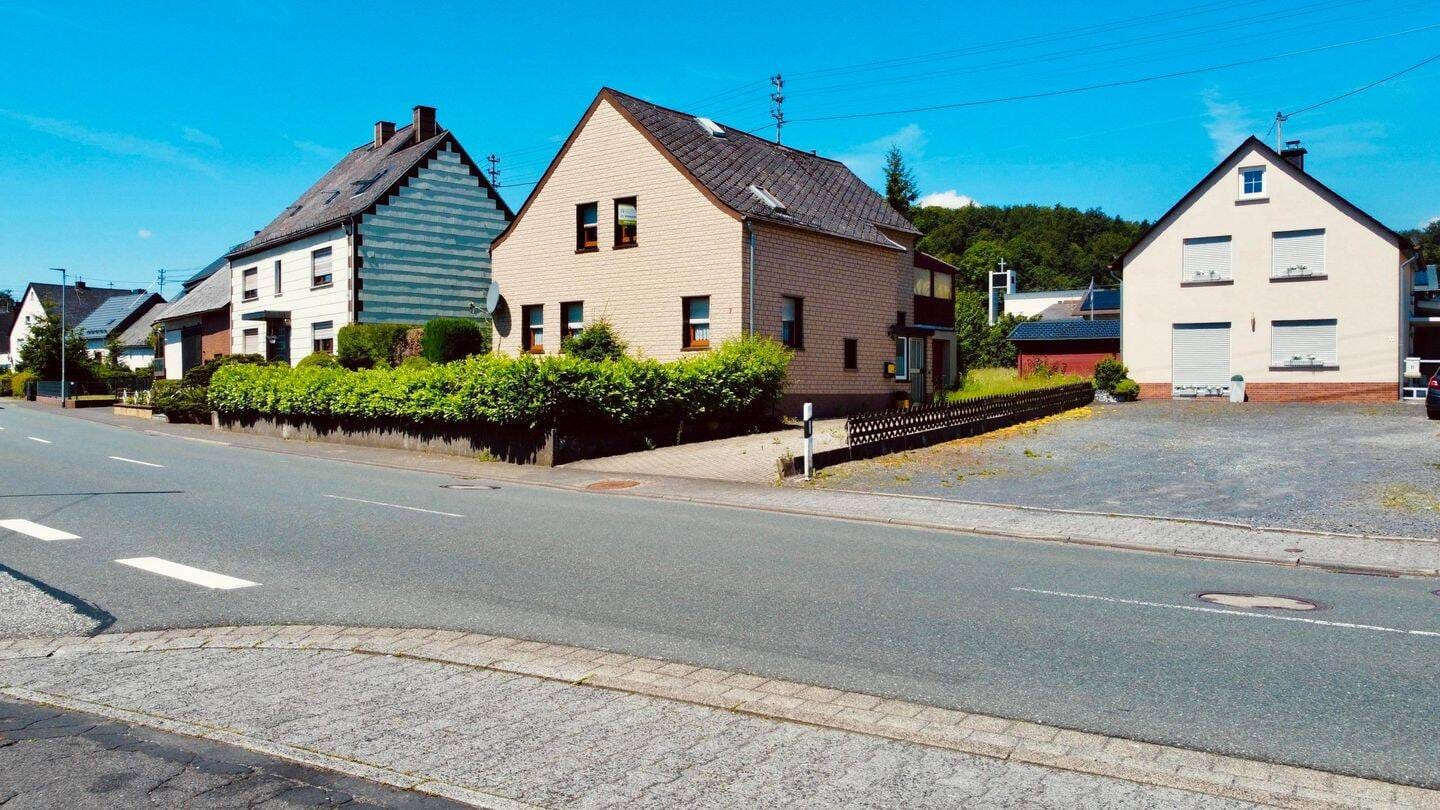 Immobilie in Rothenbach - Großzügiger Garten trifft auf großes Potential. - Bild 1