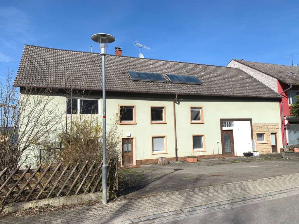 Immobilie in Tengen - Großzügiges Anwesen mit viel Platz und Ausbaureserve mit Potential. - Bild 1