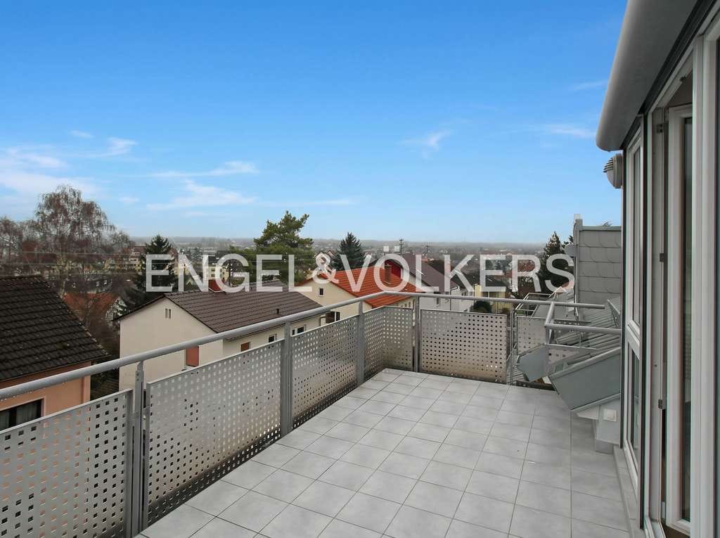 Immobilie in Dossenheim - Moderne Dachgeschosswohnung mit offener Wohnküche und Südbalkon - Bild 2