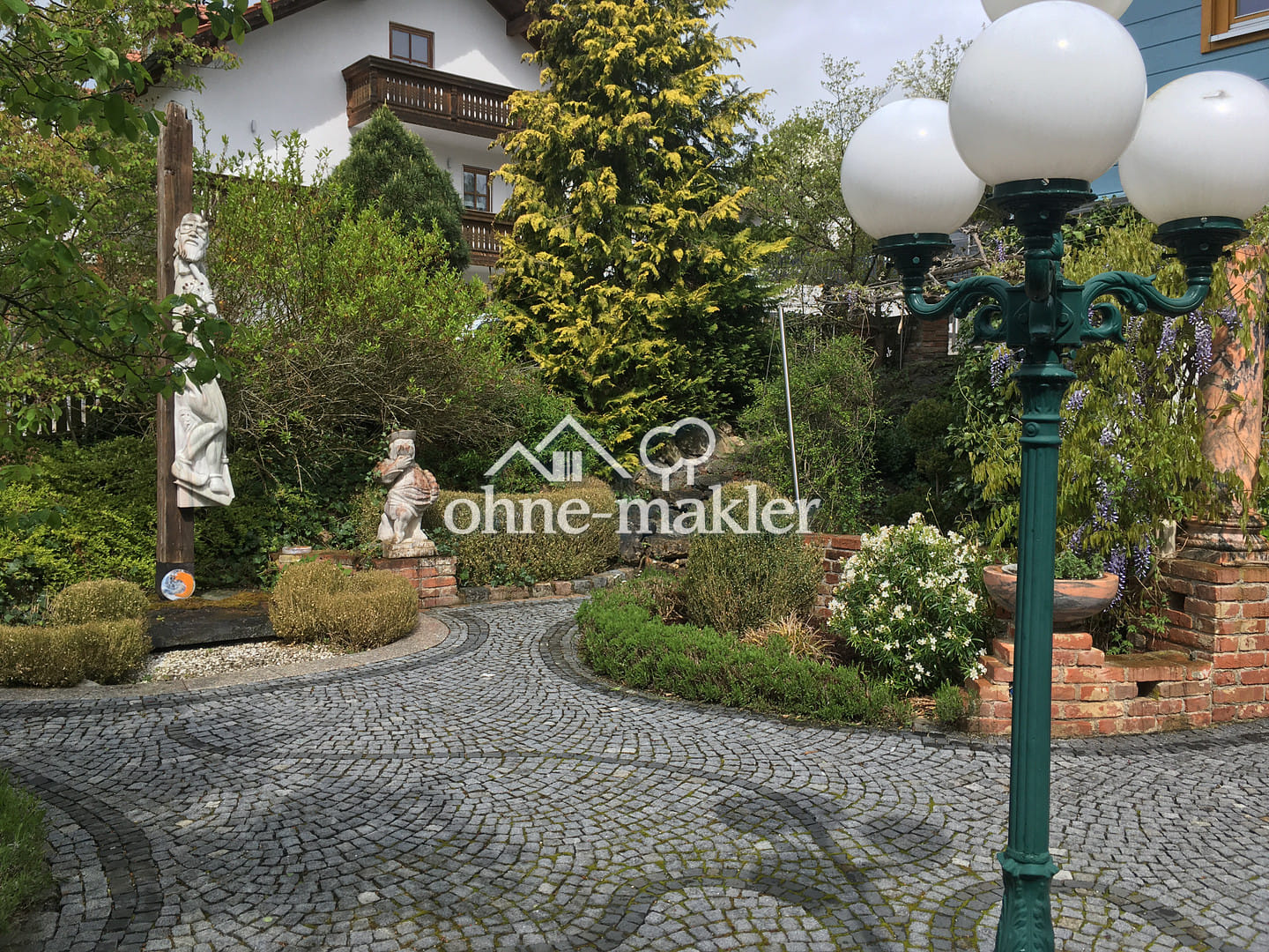 Immobilie in Adlkofen - Am Waldrand gelegenes Einfamilienhaus mit ELW und parkähnlichem Garten - Bild 4