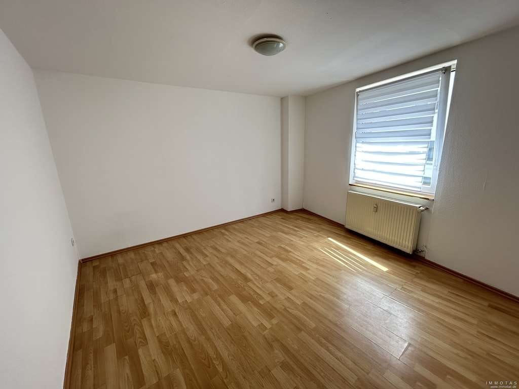 Immobilie in Gersheim - Großzügiges Zweifamilienhaus mit Dachterrasse - Bild 2