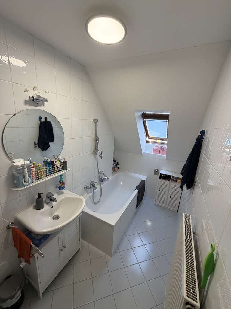 Immobilie in Dasing - Urbanes Wohnen mit Haus-im-Haus-Charakter – Gepflegte Maisonette in Top-Lage - Bild 2