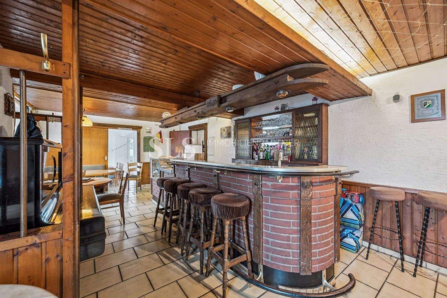 Immobilie in Witten - Provisionsfrei - Historisches Wohn- und Geschäftshaus mit drei Wohneinheiten und Gastronomiefläche - Bild 2