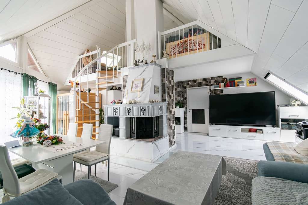 Immobilie in Tettnang - Licht, Raum und beeindruckende Aussicht – Maisonette-Wohnung mit Dachterrasse - Bild 3