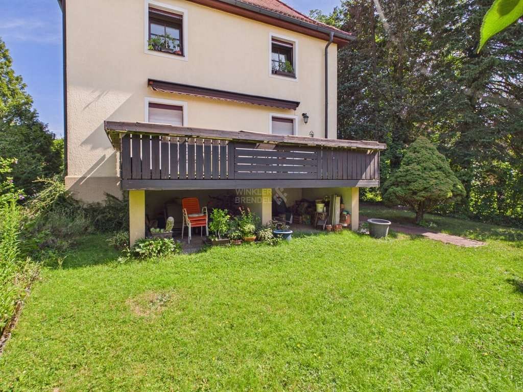 Immobilie in Pegnitz - Renovierungsobjekt: Mehrfamilienhaus mit drei Wohneinheiten in äußerst zentraler Lage von Pegnitz - Bild 4
