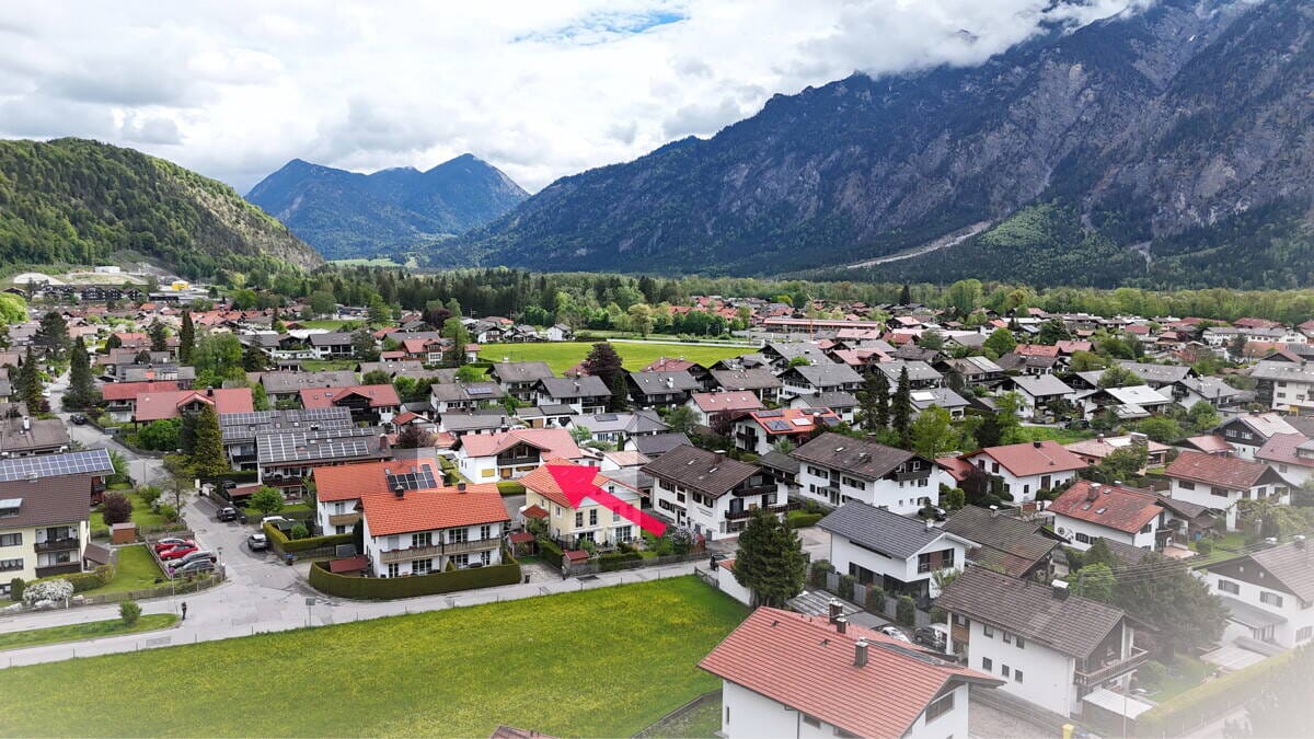 Immobilie in Oberau - Repräsentativ und großzügig - Landhausvilla  mit viel Potenzial & Einliegermöglichkeit - Bild 2
