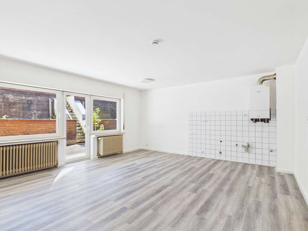 Immobilie in Brühl - Brühl, Vierfamilienhaus mit zwei bezugsfreien Wohnungen,  zwei Terrassen,  zwei Balkone, Garagen - Bild 2