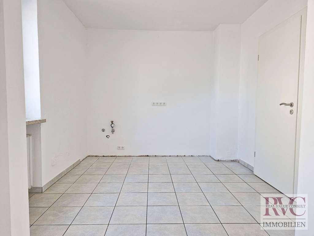 Immobilie in Freilassing - Attraktive Wohnung in Freilassing – hell, modern, Balkon, vielseitig nutzbar für Wohnen oder Gewerbe - Bild 3