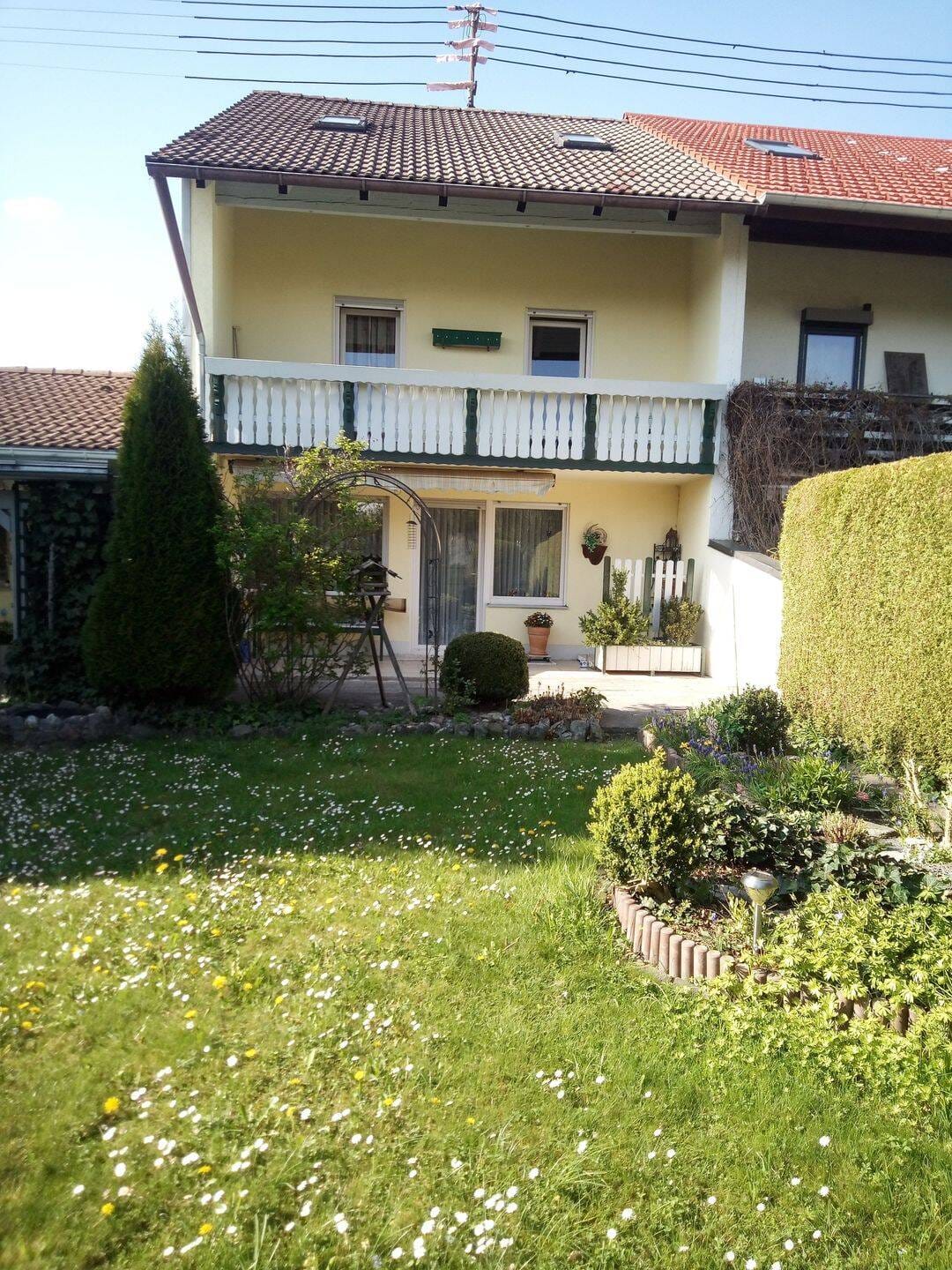 Immobilie in Friesenried - Großzügiges, solides Reiheneckhaus im nördlichen Ostallgäu - Bild 0