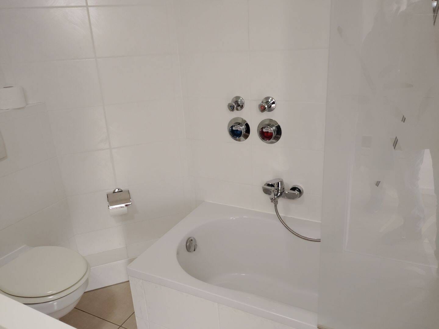 Immobilie in Bad Endorf - Moderne 1-Zimmer Wohnung mit Balkon in Bad Endorf - Bild 1
