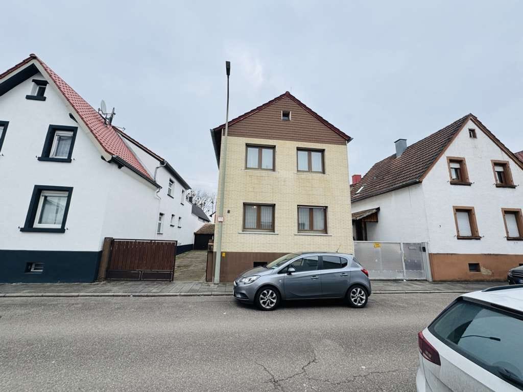Immobilie in Wörth am Rhein - Viel Potenzial für individuelle Wohnideen - Einfamilienhaus mit Scheune und Werkstatt - Bild 0