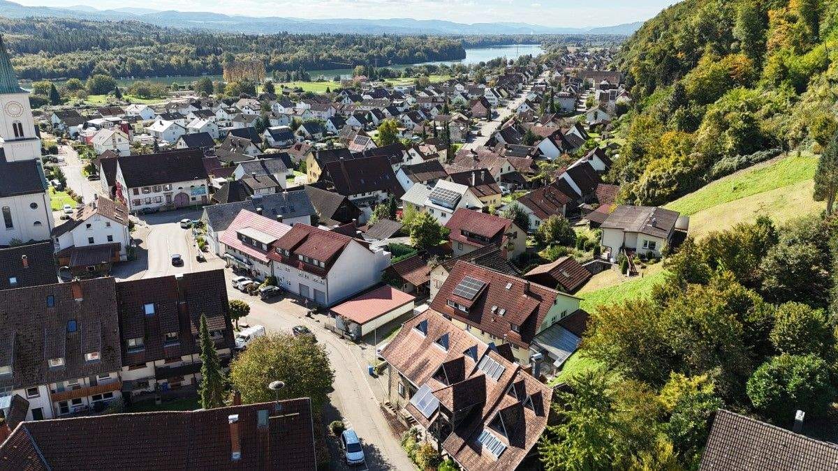 Immobilie in Schwörstadt - Reihenendhaus für Handwerker – naturnahe Lage in Schwörstadt - Bild 0