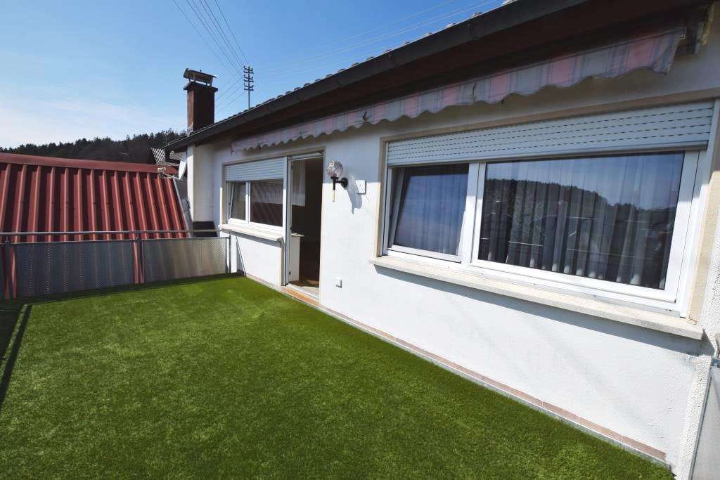 Immobilie in Eigeltingen - Vielseitig nutzbares, großes und modernisiertes 2-Familienhaus mit großem Grundstück in grüner Lage. - Bild 1