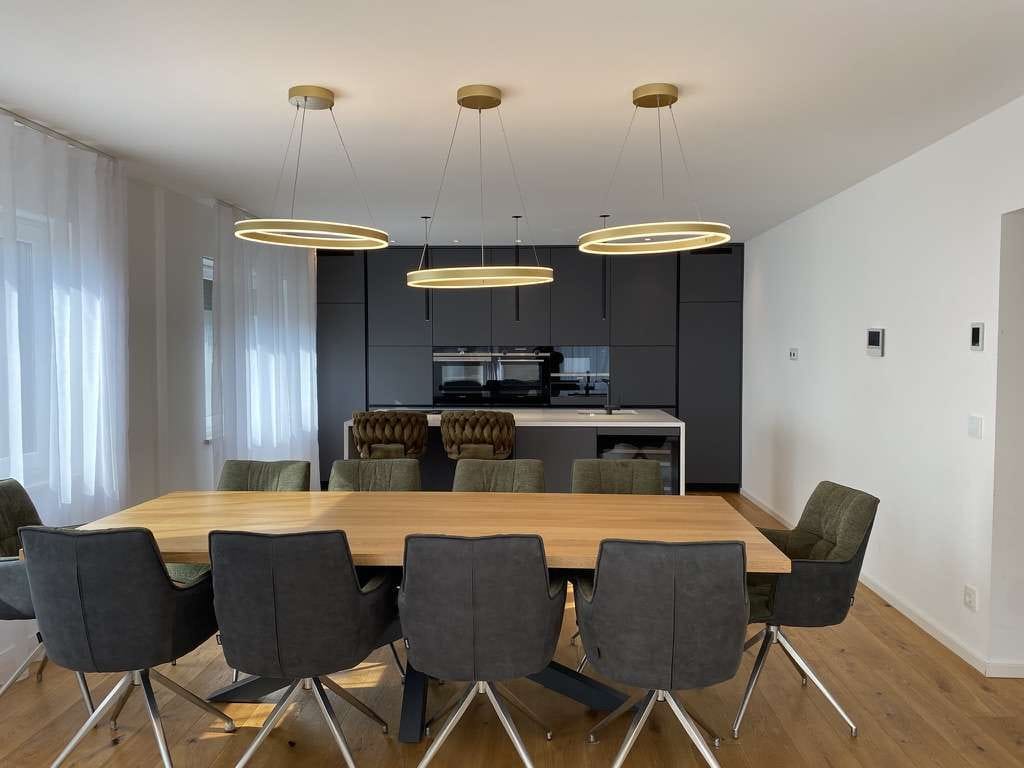 Immobilie in Anzing - Einfamilienhaus mit sonnigem Garten, Kamin und ausgebautem Souterrain! - Bild 1