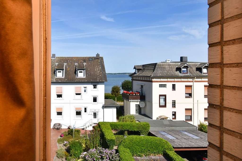 Immobilie in Laboe - Meerblick und Ruhe: Kapitänshaus in privilegierter zweiter Reihe vom Strand! - Bild 3