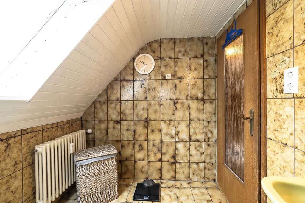 Immobilie in Eigeltingen - Zuhause ankommen in Eigeltingen! 3 Zi.-Wohnung im DG mit Stellplatz und viel Potential zum Ausbau - Bild 4