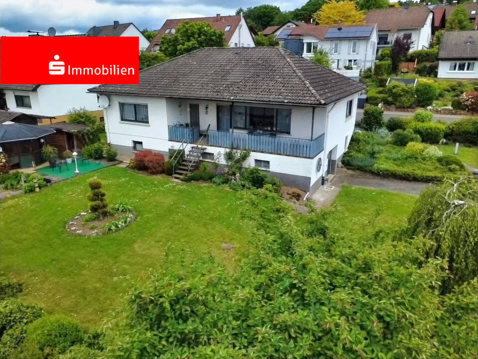 Immobilie in Weimar (Lahn) - Idyllisch wohnen in Niederweimar - charmantes Einfamilienhaus in beliebter Lage! - Bild 0