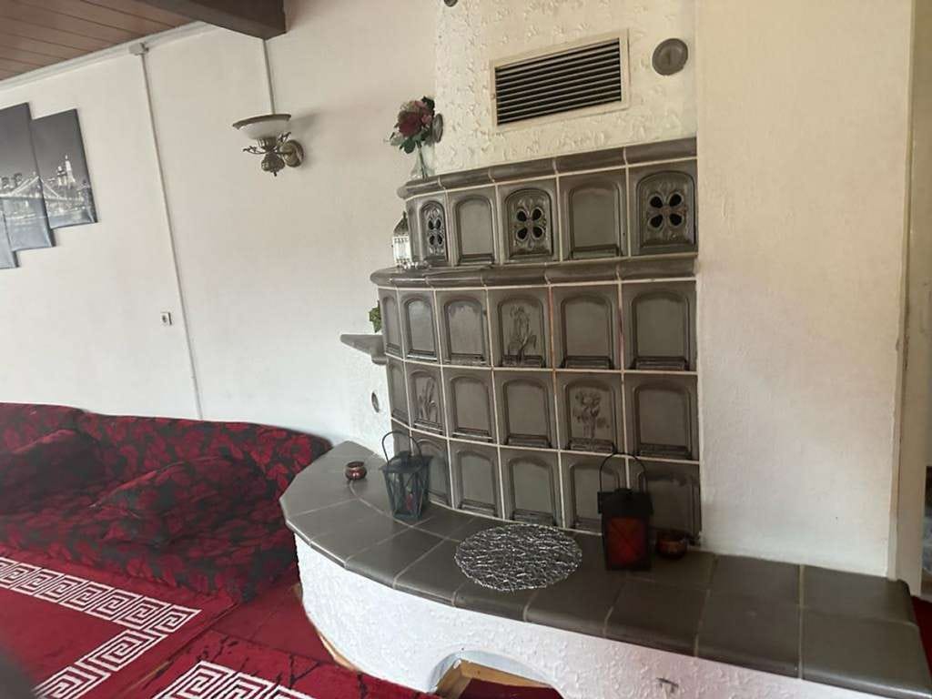 Immobilie in Herbrechtingen - Schönes Zweifamilienhaus in bester Lage zu einem guten Preis zum Eigennutz oder zum Vermieten - Bild 2