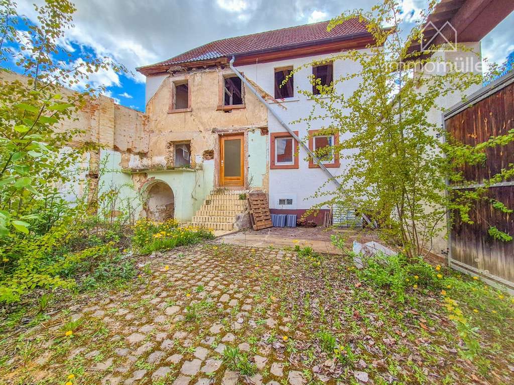 Immobilie in Grünstadt - Gestaltungsfreiheit pur: Entkerntes Haus mit Hof und Scheune in Sausenheim - Bild 3