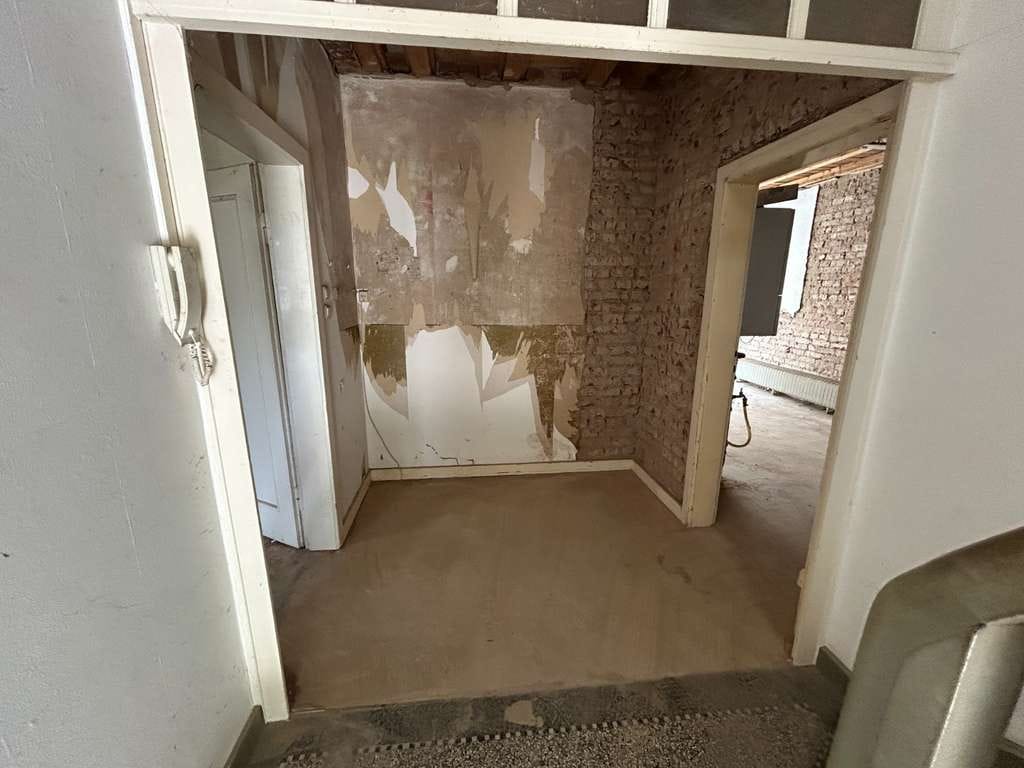 Immobilie in Obertshausen - Spannendes Umbau-Projekt: Mehrfamilienhaus mit 3 Wohnungen, hochwertigen & großzügigen Grundrissen - Bild 3