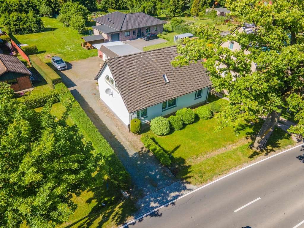 Immobilie in Steinhagen - Einfamilienhaus mit großem Grundstück in Steinhagen - Bild 0