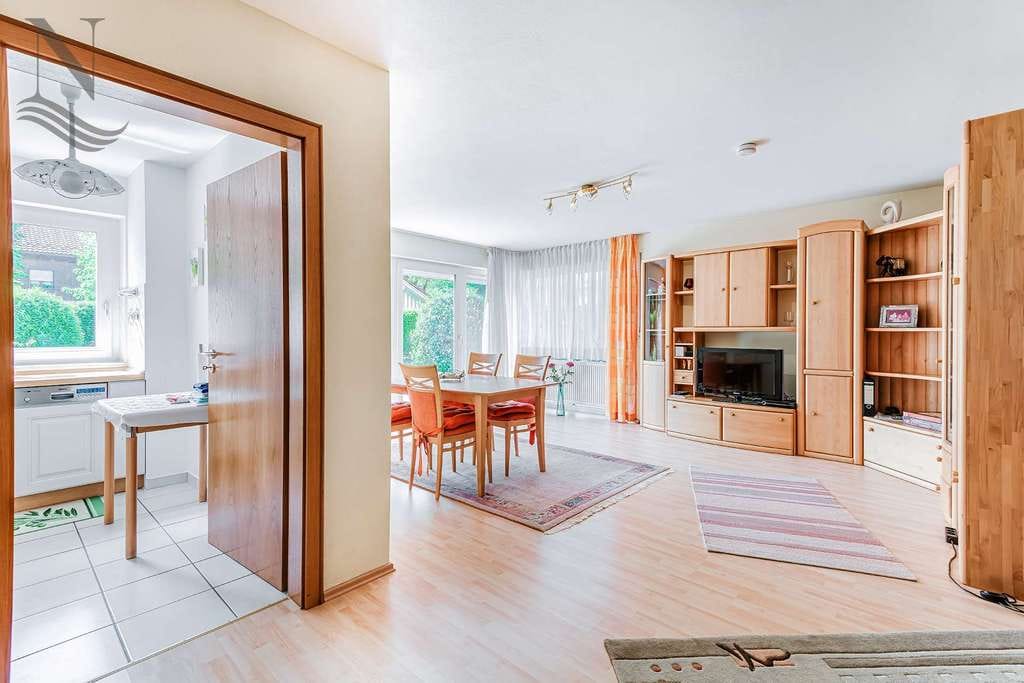 Immobilie in Bernau am Chiemsee - Sonniges Wohngefühl im Chiemgau: 4-Zimmer-Wohnung mit Terrasse, Garten und drei Stellplätzen - Bild 1