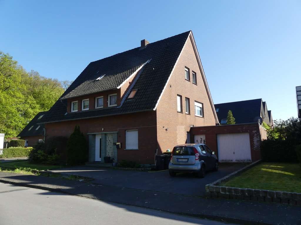 Immobilie in Harsewinkel - Provisionsfrei für Ersteher - Zweifamilienhaus in Marienfeld - Zwangsversteigerung! - Bild 0