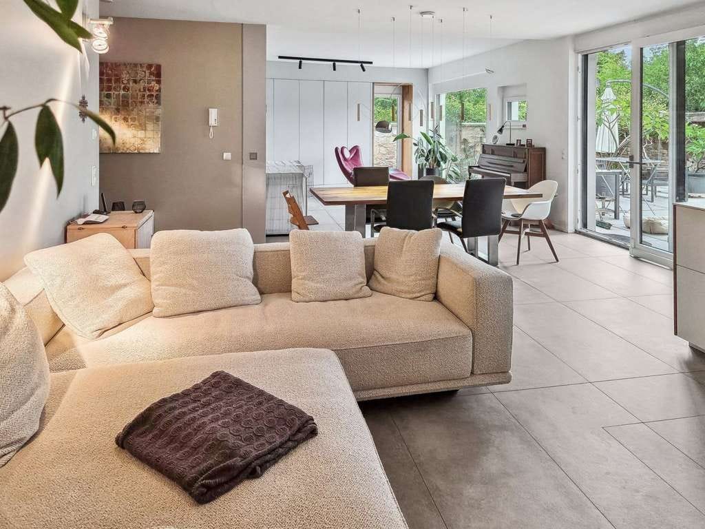 Immobilie in Hanhofen - Hanhofen - Exklusive Doppelhaushälfte mit außergewöhnlichem Gartenambiente - Bild 3
