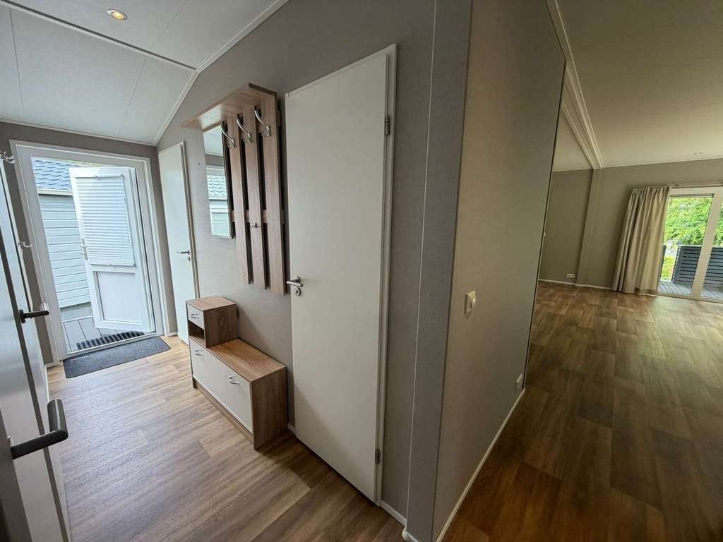 Immobilie in Rodenbach - Ganzjähriger Wohnkomfort – Mobilheim mit Seeblick in Top-Zustand - Bild 1