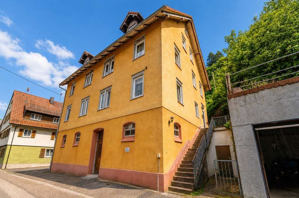 Immobilie in Neuenbürg - Attraktive Kapitalanlage: Vermietete Maisonette-Wohnung mit Balkon in saniertem Wohnhaus - Bild 4