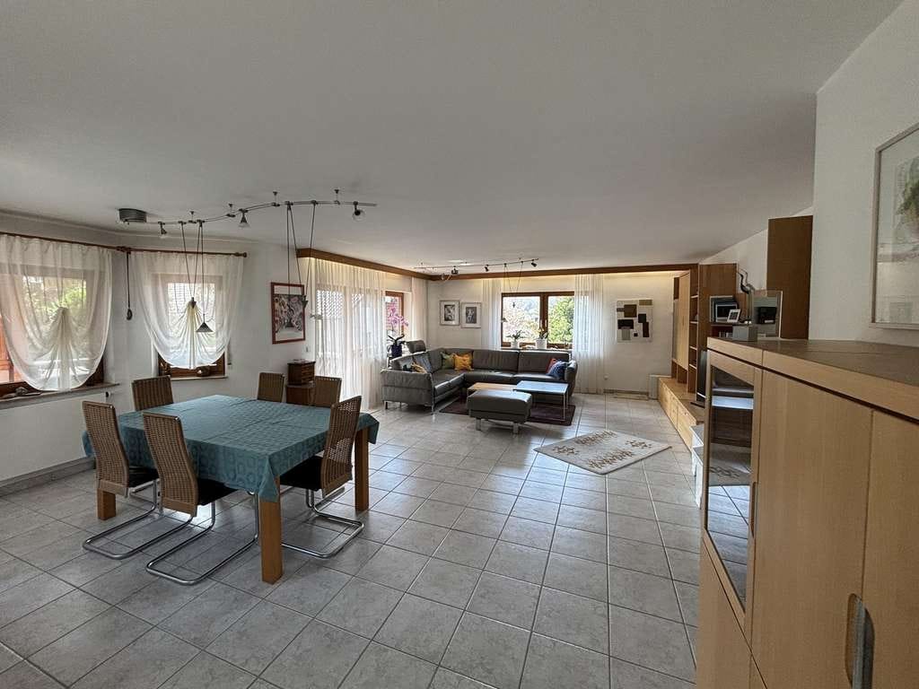 Immobilie in Bad Überkingen - Einfamilienhaus mit Einliegerwohnung, Talblick & Sonnenterrasse in ruhiger Lage, provisionsfrei - Bild 4