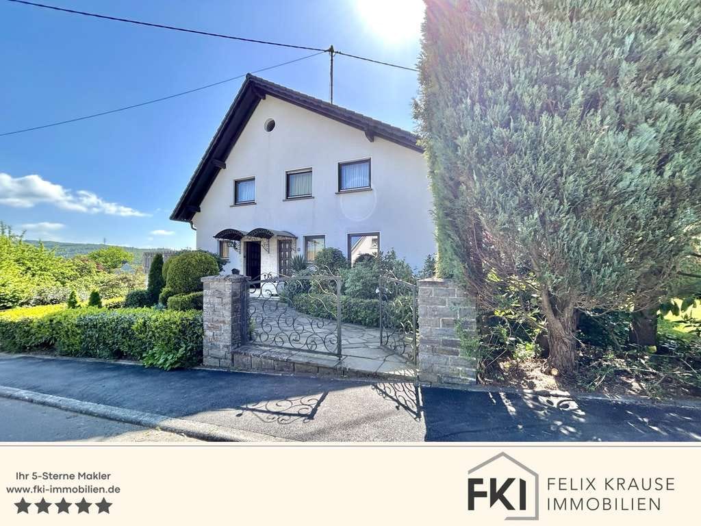 Immobilie in Betzdorf - **Hochwertiges Einfamilienhaus mit Pool in ruhiger Höhenlage von Betzdorf** - Bild 0