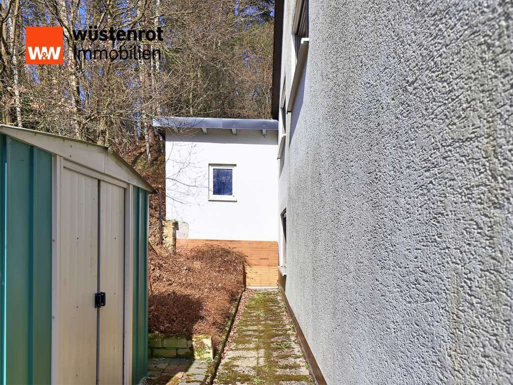 Immobilie in Auerbach in der Oberpfalz - Großzügiges Einfamilienhaus mit dem besonderen Pfiff wartet auf Sie! - Bild 3
