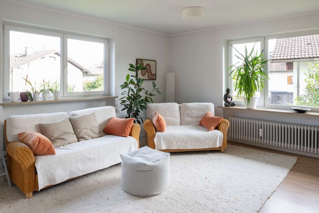 Immobilie in Seeshaupt - Ruhig gelegene, großzügige 4-Zimmer-Wohnung mit separatem Dachstudio und Garten in Seenähe - Bild 2