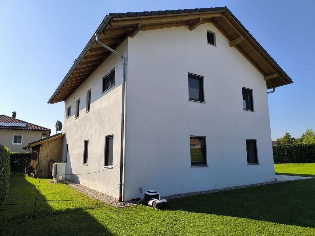 Immobilie in Fridolfing - Familienfreundliches Einfamilienhaus in bevorzugter, sonniger Siedlungslage von Fridolfing zu verkaufen ! - Bild 4