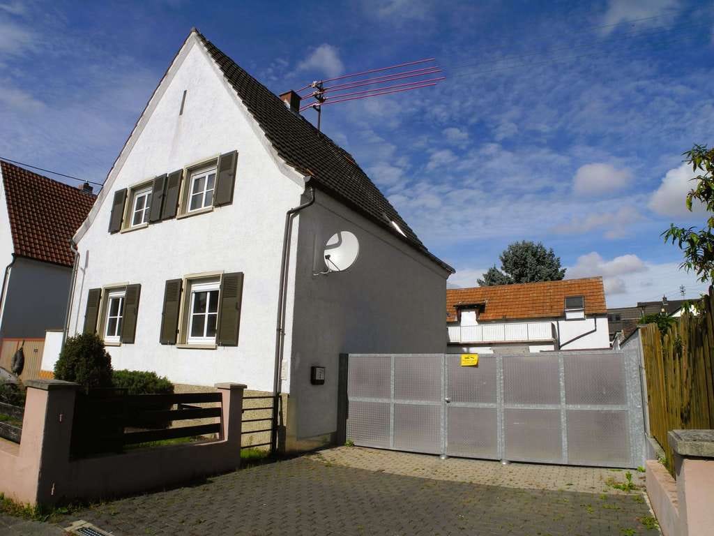 Immobilie in Maxdorf - Ideales Generationenanwesen, Haupt+Hinterhaus, idyll. Garten, in ruhiger und zentraler Wohnlage ! - Bild 3