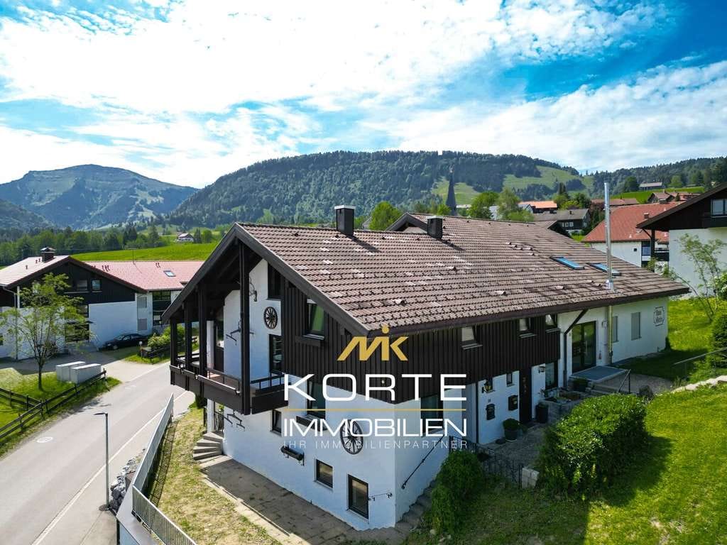 Immobilie in Oberstaufen - Wohnen mit Haus-Charakter - Ihr Zuhause auf 104 qm mit Terrasse/Garten, Balkon & Hochgratblick - Bild 0