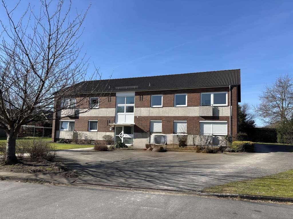 Immobilie in Jerrishoe - Kleines Mehrfamilienhaus mit Entwicklungspotenzial in zentrumsnaher Lage - Bild 1