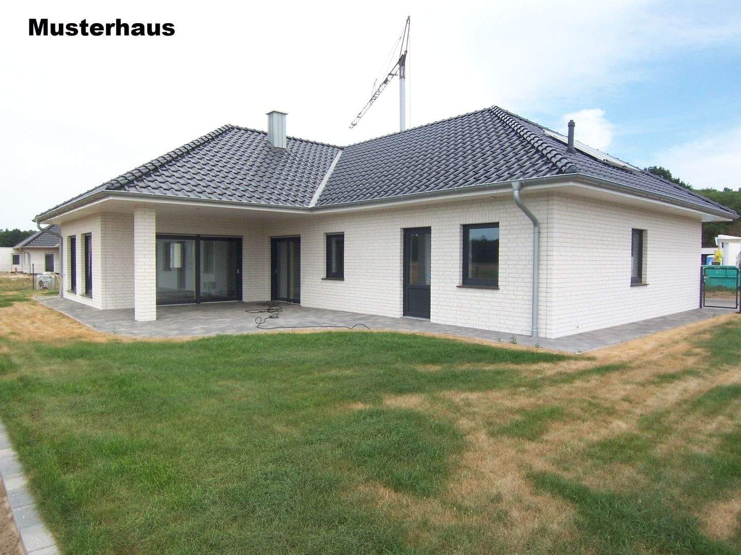 Immobilie in Rhede (Ems) - Klimafreundlicher Neubau Walmdachbungalow im Emsland - Bild 4