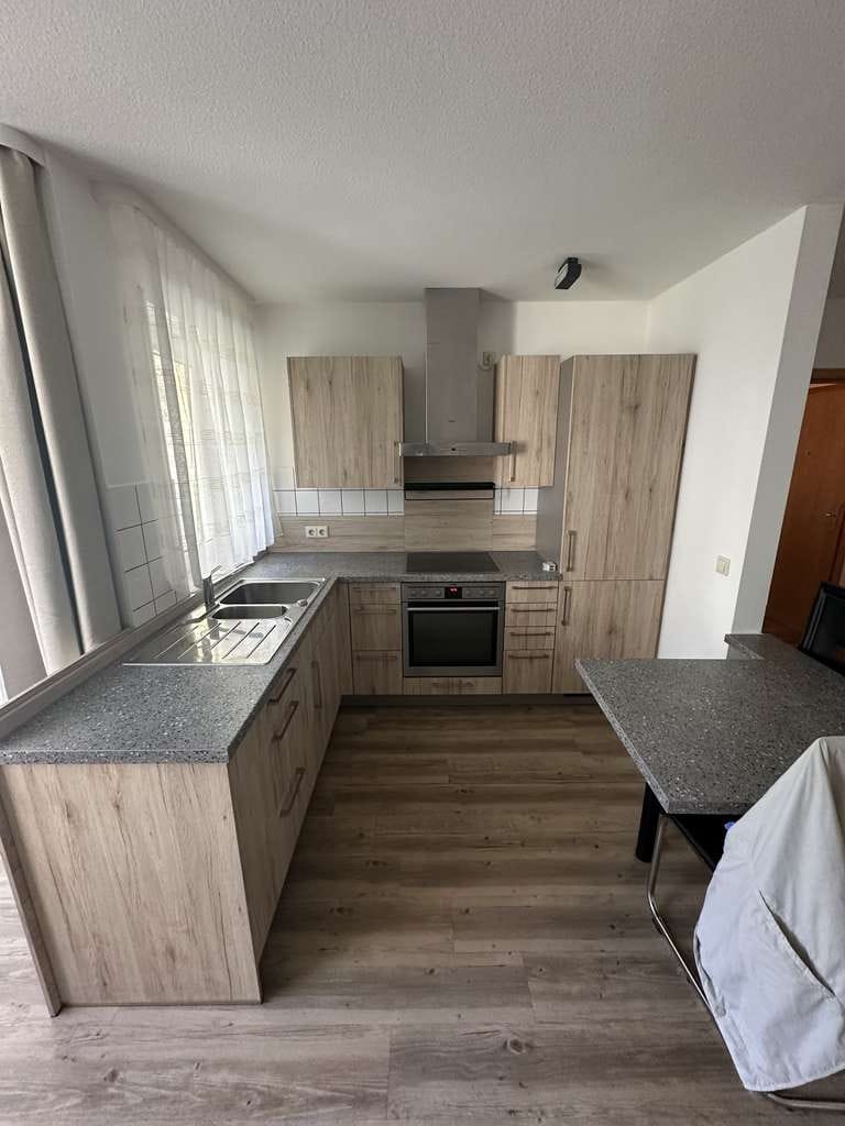 Immobilie in Schramberg - Attraktive 1,5-Zimmer-Wohnung mit Balkon, EBK und Tiefgaragenstellplatz in Schramberg - Bild 2