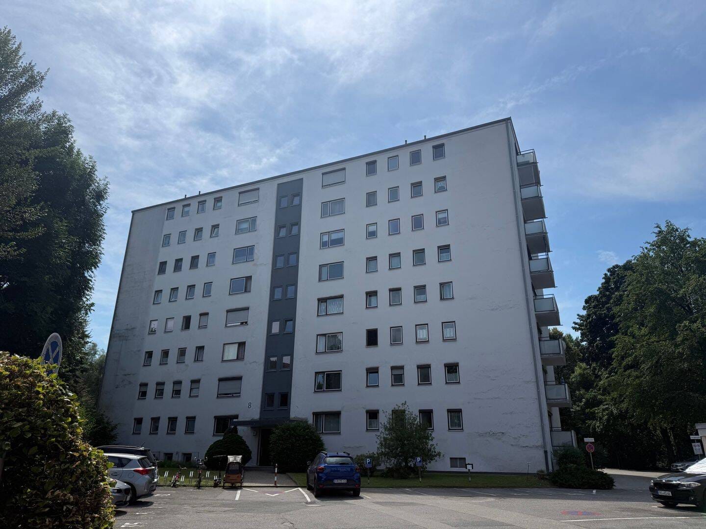 Immobilie in Rosenheim - I. I. TEAM: Helle, freundliche 1-Zimmer-Wohnung, incl. kleiner Küche und Balkon in der Isarstraße! nur an 1 Person  - Bild 1