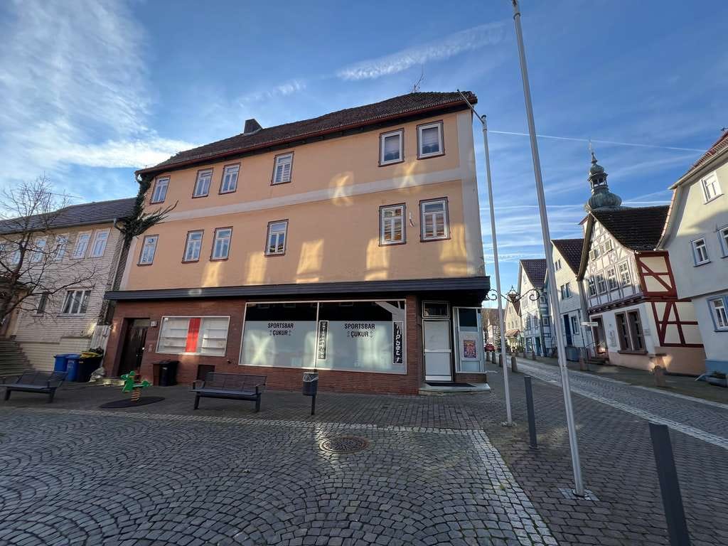 Immobilie in Bad Soden-Salmünster - Wohn-/Geschäftshaus mit Ladenfläche (Friseursalon) in zentraler Lage - Bild 2
