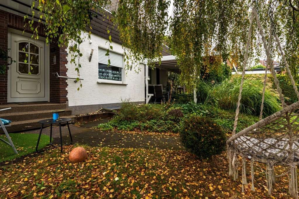 Immobilie in Möhnesee - vielseitig verwendbares Zweifamilienwohnhaus - Bild 1