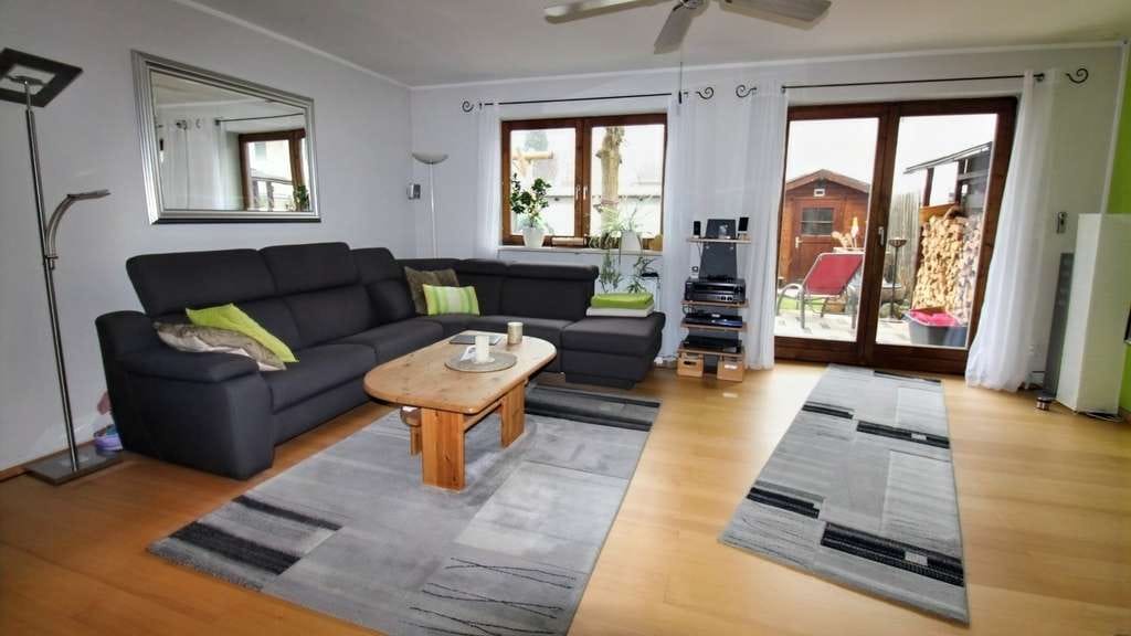 Immobilie in Steinhöring - Gepflegtes großes familienfreundliches Reihenmittelhaus - Bild 1